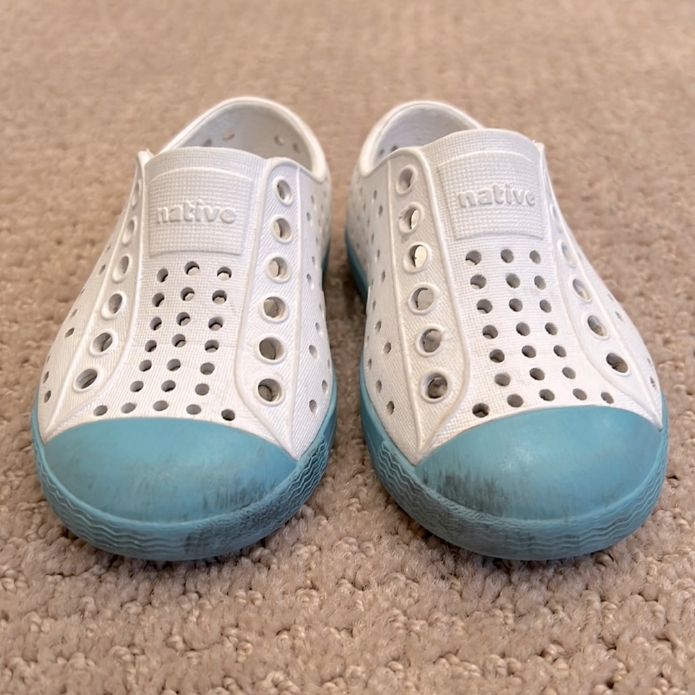 Native Jefferson size C5 white and blue